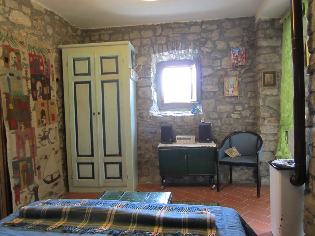 Poggio Delle Rondini Bed & Breakfast Bagnone Exterior photo