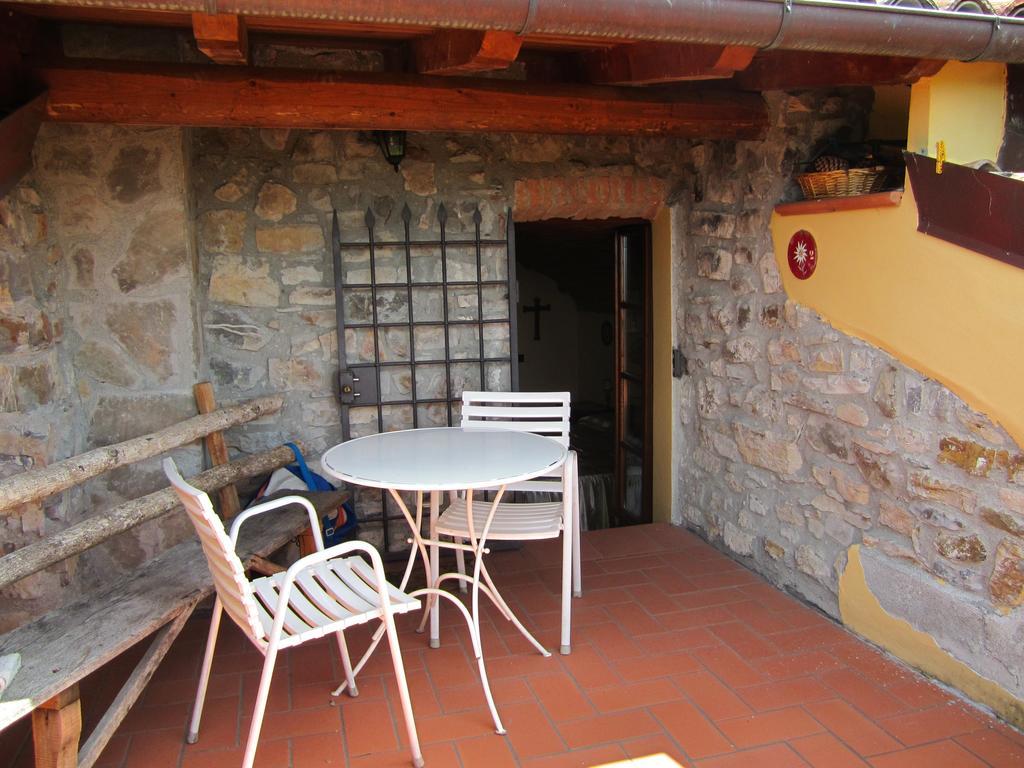 Poggio Delle Rondini Bed & Breakfast Bagnone Exterior photo