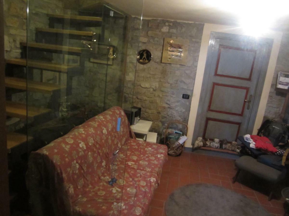 Poggio Delle Rondini Bed & Breakfast Bagnone Exterior photo